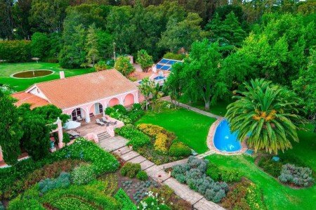 Bed and breakfast 12 camere, con piscina