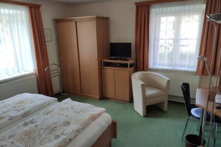 Bed and breakfast 1 bedroom, with garden