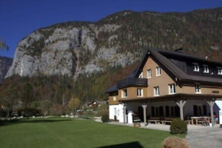 House 9 bedrooms, with garden