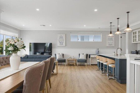 House 4 bedrooms, with pool