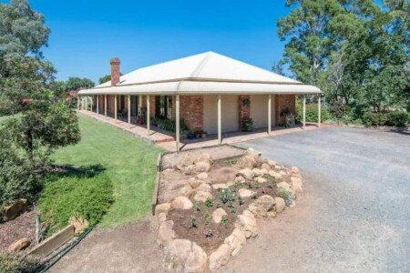 House 4 bedrooms, with garden