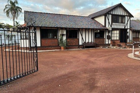 Bed and breakfast 3 bedrooms, with pool