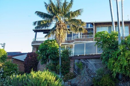 House 4 bedrooms, with pool