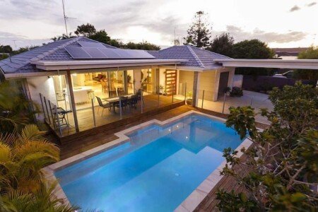 House 4 bedrooms, with pool