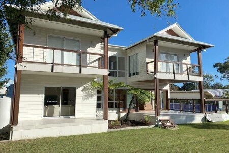 House 4 bedrooms, with pool