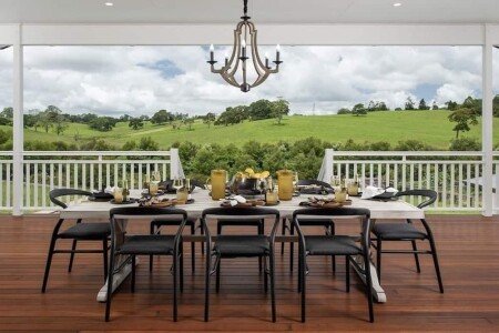 House 4 bedrooms, with pool