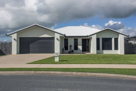 House 4 bedrooms, with air conditioning