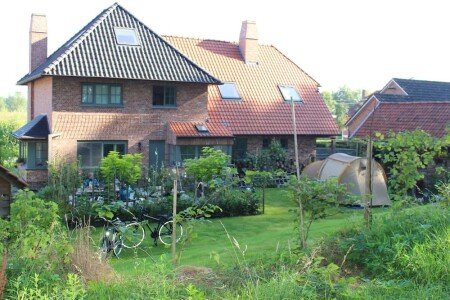 House 2 bedrooms, with garden