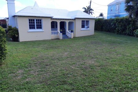 House 3 bedrooms, with garden