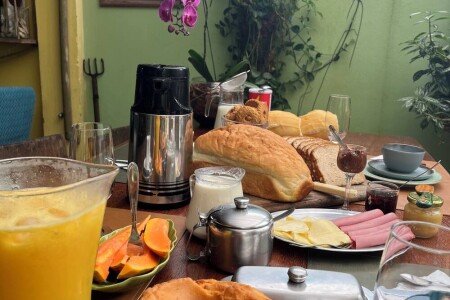 Casa 1 quarto, com jardim