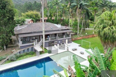 Pousada / Bed and breakfast 1 quarto, com piscina