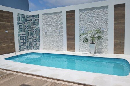 @todoptHouse 7 bedrooms, @todoptwith pool