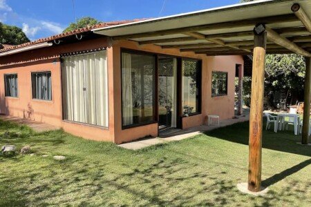 Casa 1 quarto, com jardim