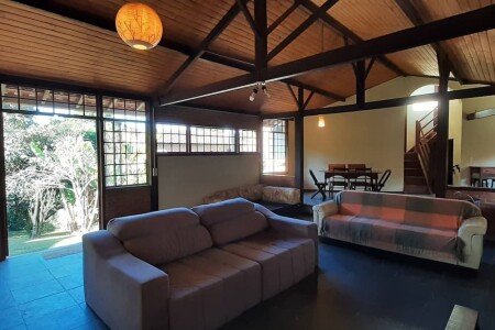 Casa 1 quarto, com jardim