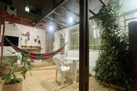 Casa 1 quarto, com jardim