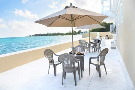 House 3 bedrooms, with pool