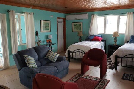 Bed and breakfast 1 bedroom, with pool