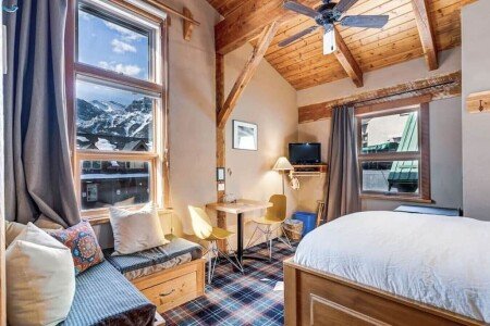 Bed and breakfast 1 bedroom, with garden