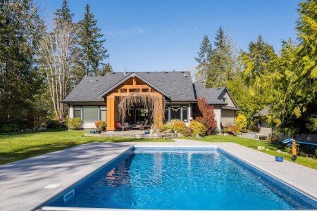 House 4 bedrooms, with jacuzzi