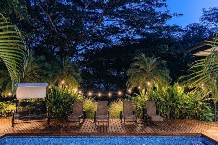 House 5 bedrooms, with pool