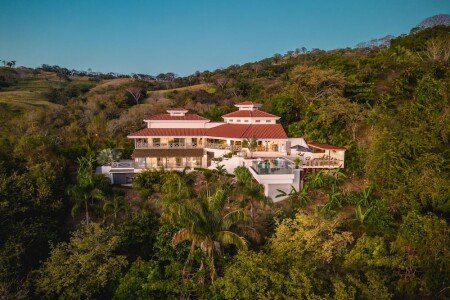 Villa 4 habitaciones, con piscina