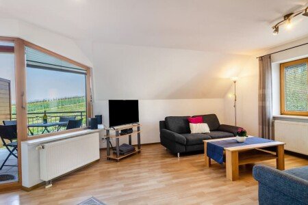 Wohnung 2 Schlafzimmer, mit Garten