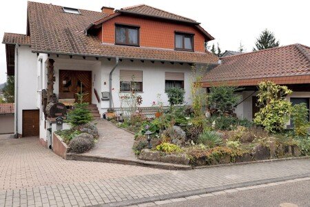 Wohnung 2 Schlafzimmer, mit Garten