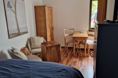 Bed and breakfast 1 bedroom, with garden