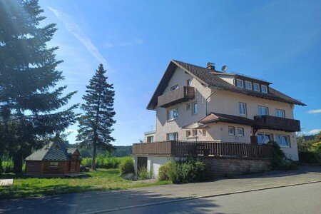Ferienhaus 10 Schlafzimmer, mit Garten