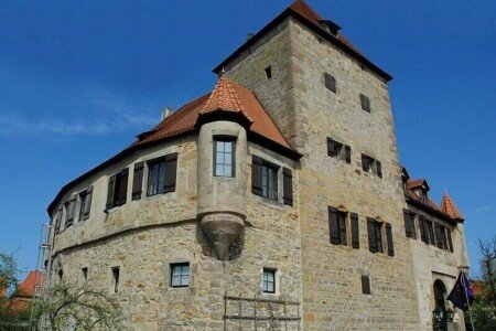 Schloss 1 Schlafzimmer, mit Garten