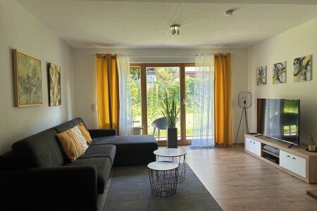 Wohnung 3 Schlafzimmer, mit Garten