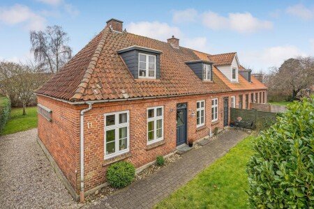 House 3 bedrooms, with garden