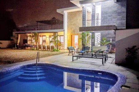 Villa 4 habitaciones, con aire acondicionado