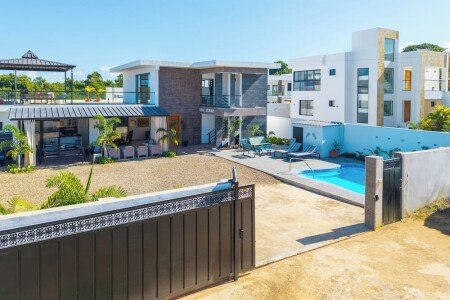 Villa 4 habitaciones, con piscina