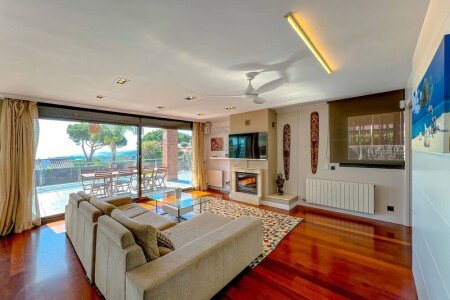 Villa 4 habitaciones, con piscina