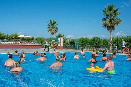 Mobil home 3 chambres, avec piscine