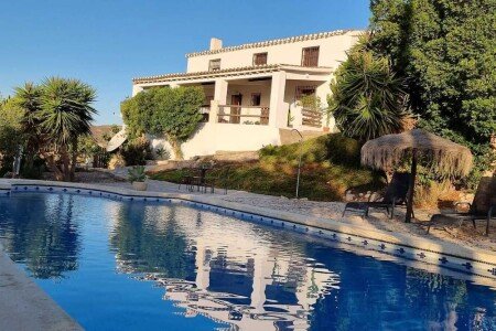 Villa 4 habitaciones, con piscina