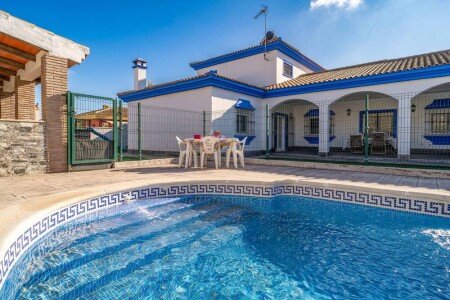 Casa 5 habitaciones, con piscina