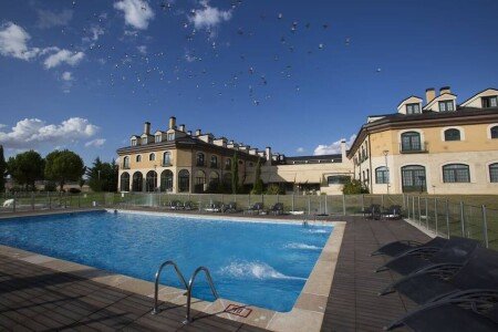 Hotel con piscina