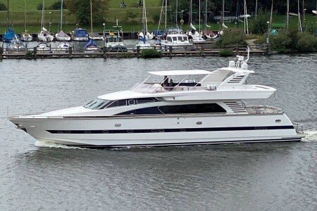 Yacht 4 chambres, avec jacuzzi