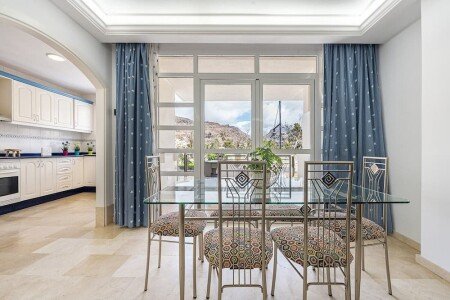 Boat 2 bedrooms, with air conditioning