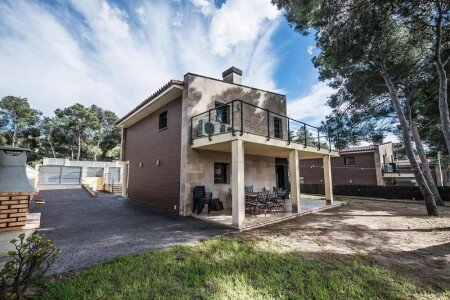Villa design, 4 chambres, avec piscine