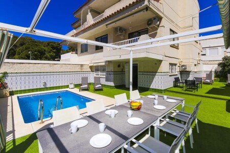 Chalet design, 6 chambres, avec piscine