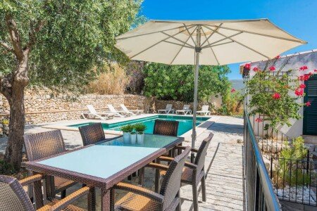 Villa 3 habitaciones, con piscina