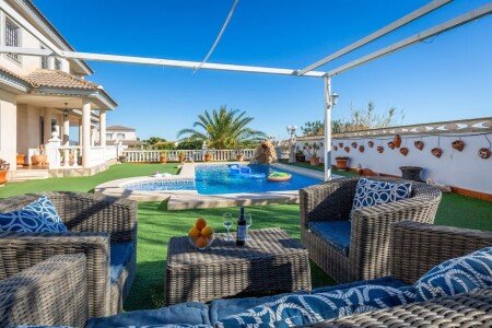 Villa 6 habitaciones, con piscina