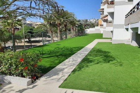 Apartamento 2 habitaciones, con jardín