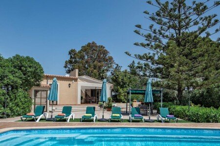 Villa 4 habitaciones, con piscina