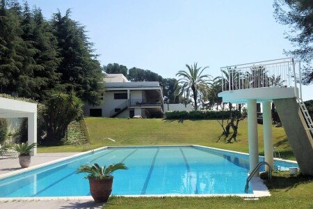 Villa 14 habitaciones, con piscina