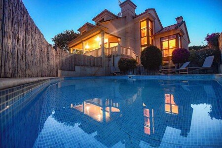 Villa 5 habitaciones, con piscina