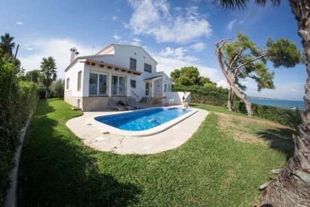 Villa 4 habitaciones, con piscina